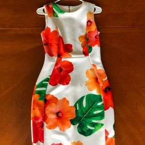 ✨Calvin Klein Summer floral dress ✨